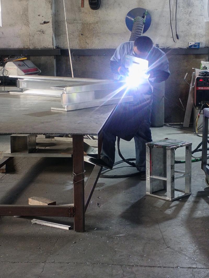 铝合金型材在建筑材料中的应用与未来趋势